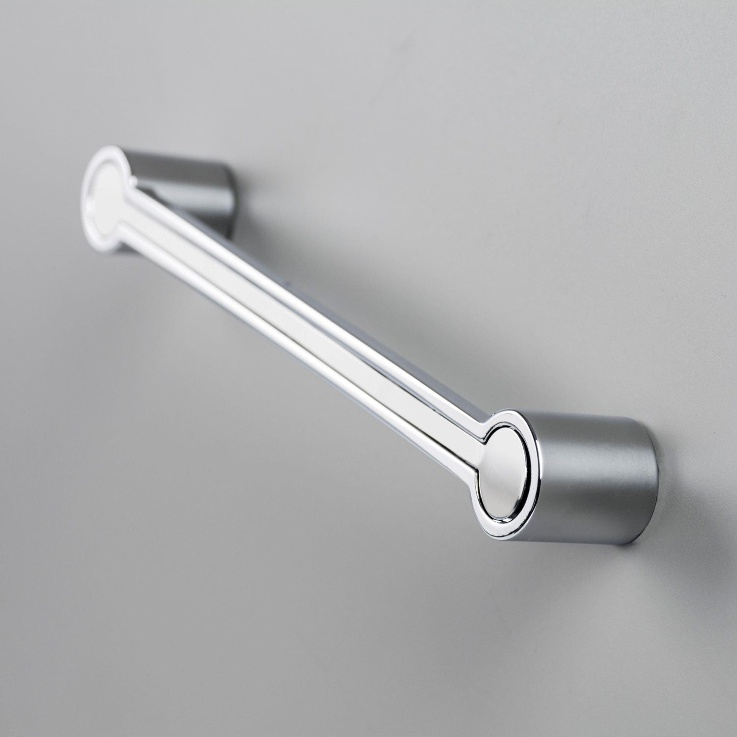 OLIVIA ZEN Design Handel Pull chrome stainless