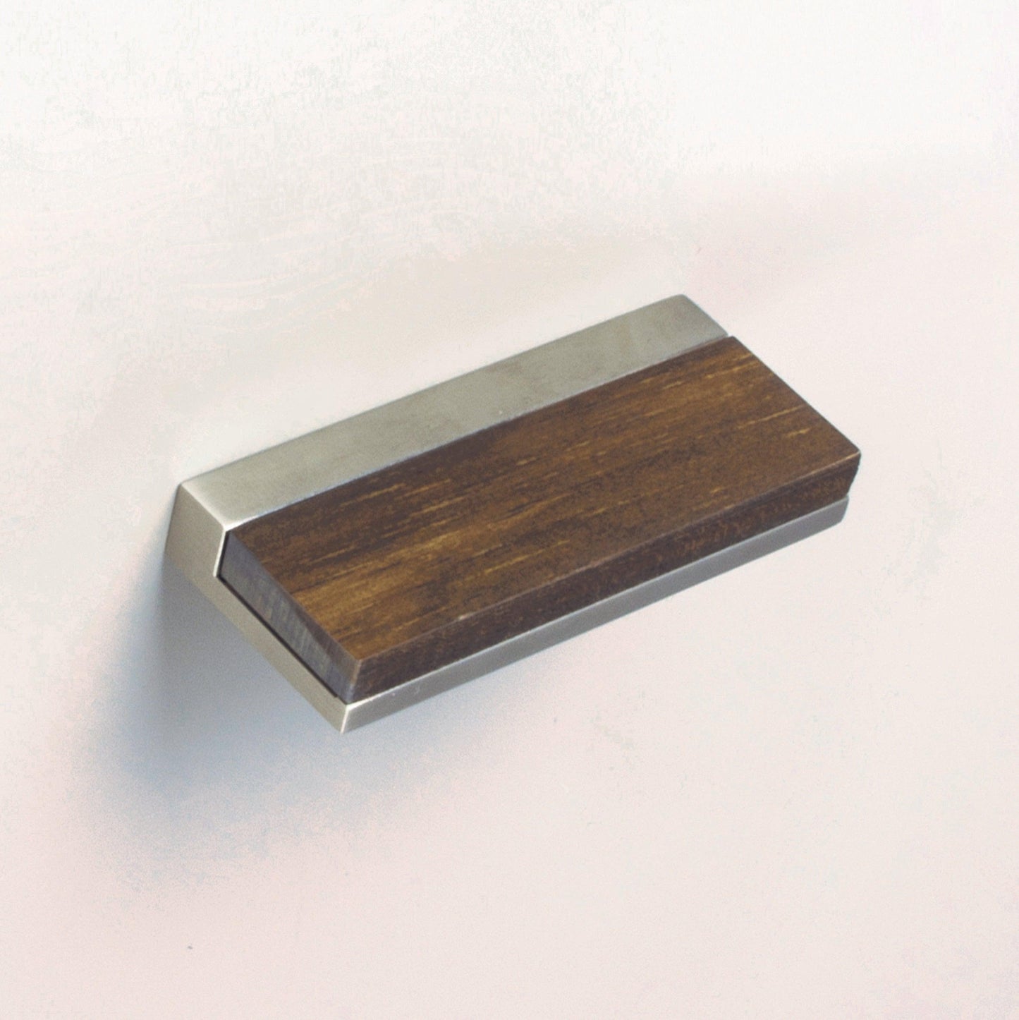 SCANDINAVIA WOOD BRUSHED NICKEL - Solua Inc