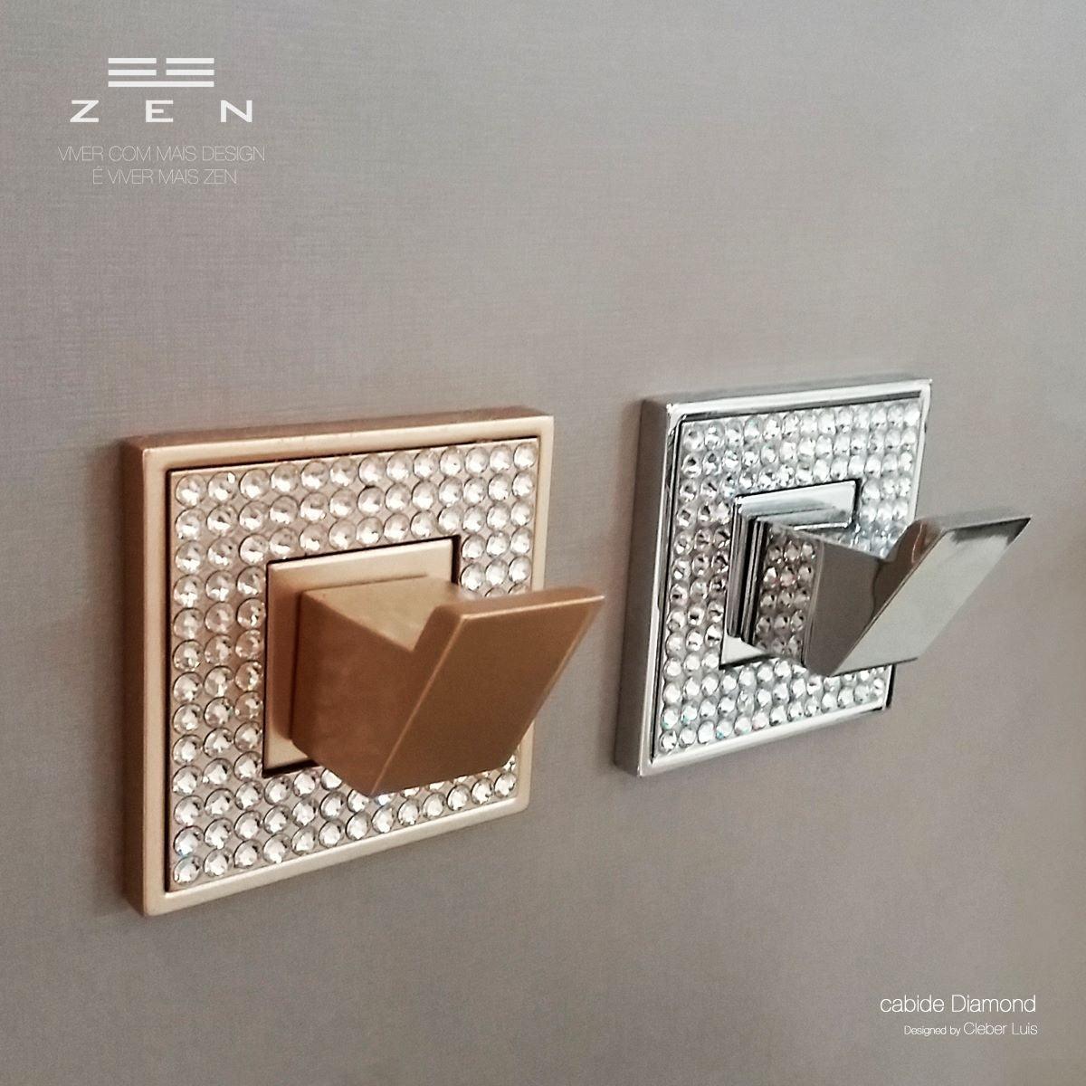 DIAMOND SWAROVSKI HOOK - Solua Inc